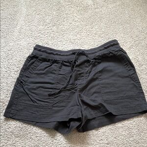 GAP Charcoal Gray Twill Shorts Versatile and Stylish